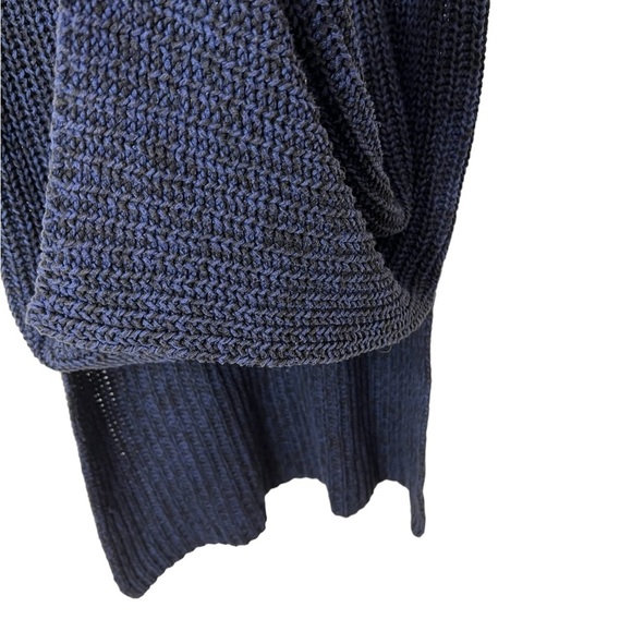 VINTAGE ANN TAYLOR CREW NECK SLEEVELESS SWEATER SZ L. HAS 12 1/2” SPLITS O/ SIDE - Picture 5 of 10